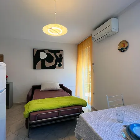 For Families And Couples In Pula, Stinjan דירה *