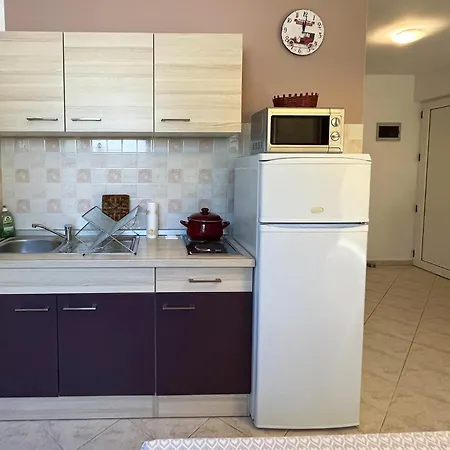 아파트 For Families And Couples In Pula, Stinjan *