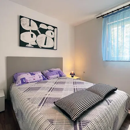 Διαμέρισμα For Families And Couples In Pula, Stinjan