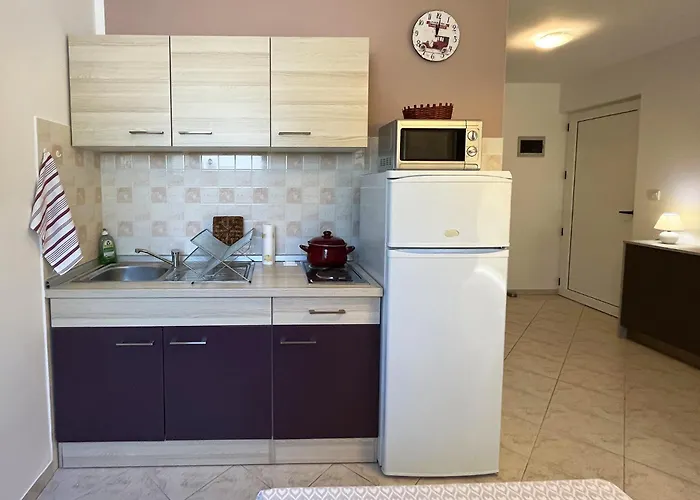 Apartment For Families And Couples In Pula, Stinjan *