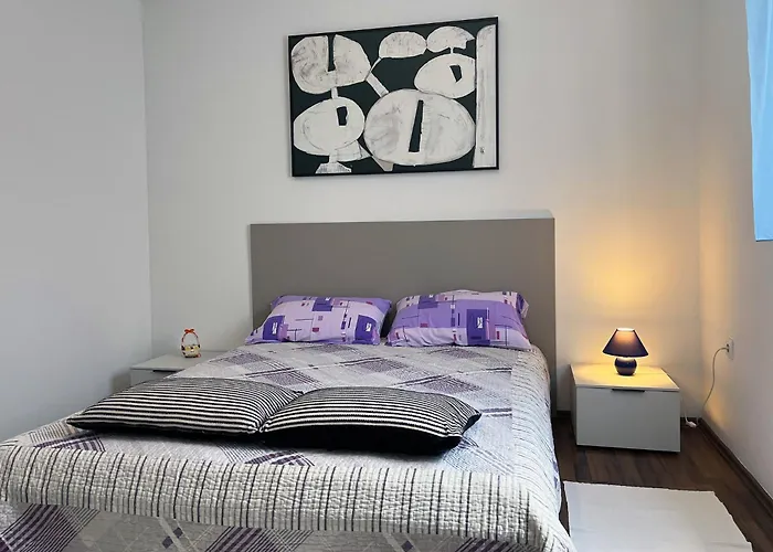 For Families And Couples In Pula, Stinjan Apartment Pula