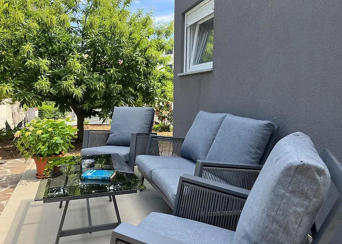 For Families And Couples In Pula, Stinjan Lägenhet Pula