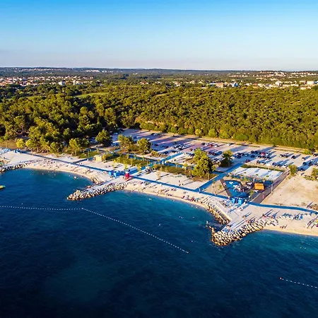 アパート For Families And Couples In Pula, Stinjan プーラ